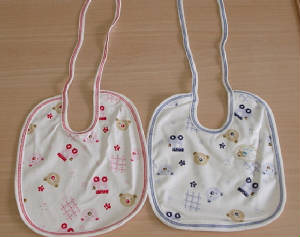 rubberbib.jpg.w300h237.jpg
